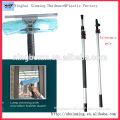 Flexible window cleaning squeegee